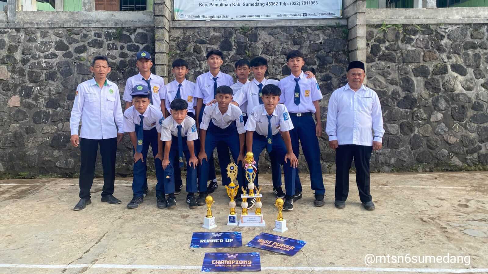 Bangga! Tim Futsal MTsN 6 Sumedang Raih Juara Satu Darmaga Futsal Championship